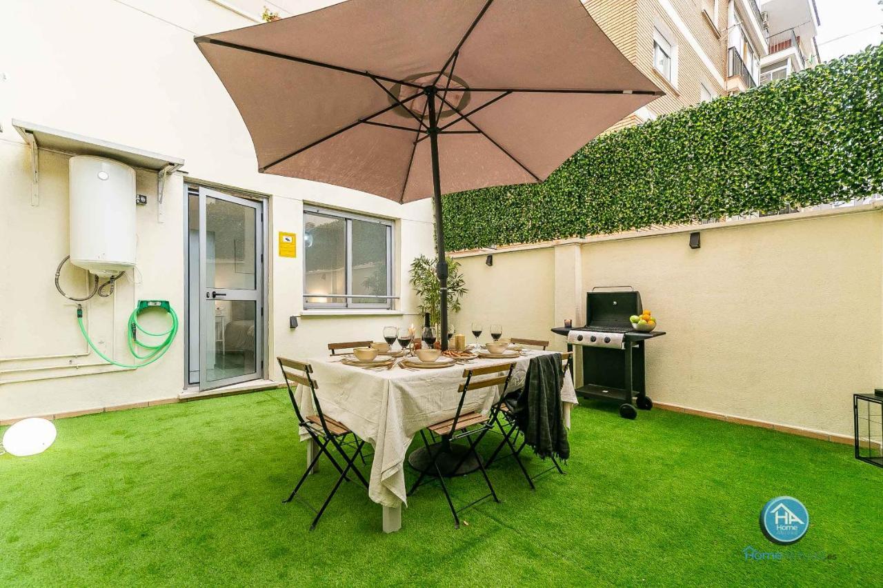 Bajo Urbano Boutique En Carlos Haya Con Terraza Y Parking Málaga Exterior foto